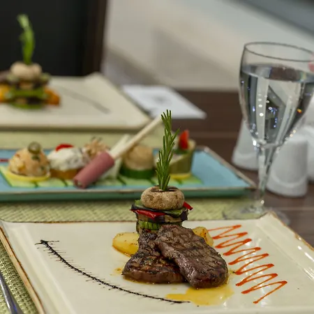 فندق Atakosk Group 5*